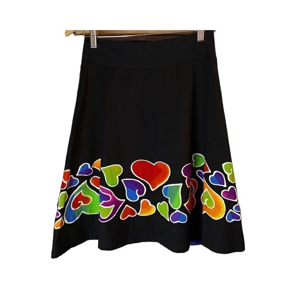 Design by Naomi women’s vintage black rainbow colored heart skirt S/med
